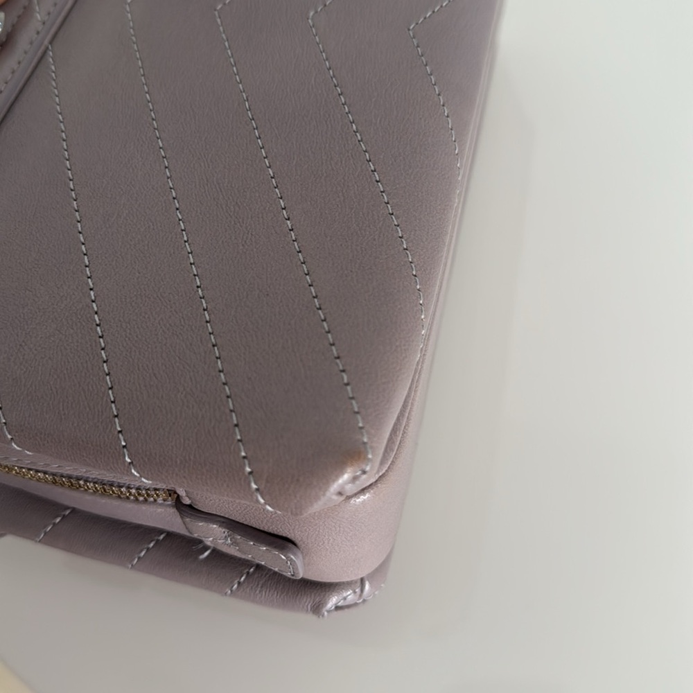 Chanel Grey-Taupe Chevron Leather Flap Bag Shoulder Crossbody Vintage Gold HW - Picture 10 of 17
